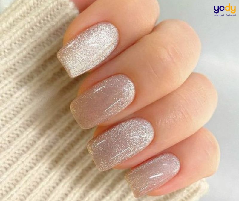 Top 10 Màu sơn móng tay hot nhất hiện nay Toplistvn #30 Top 10 Màu sơn móng tay hot nhất hiện nay Toplistvn